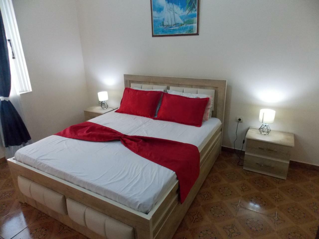 Apartment Dejvi Sarandë Eksteriør billede