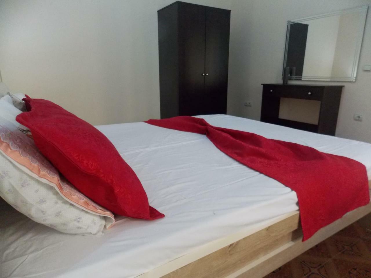 Apartment Dejvi Sarandë Eksteriør billede
