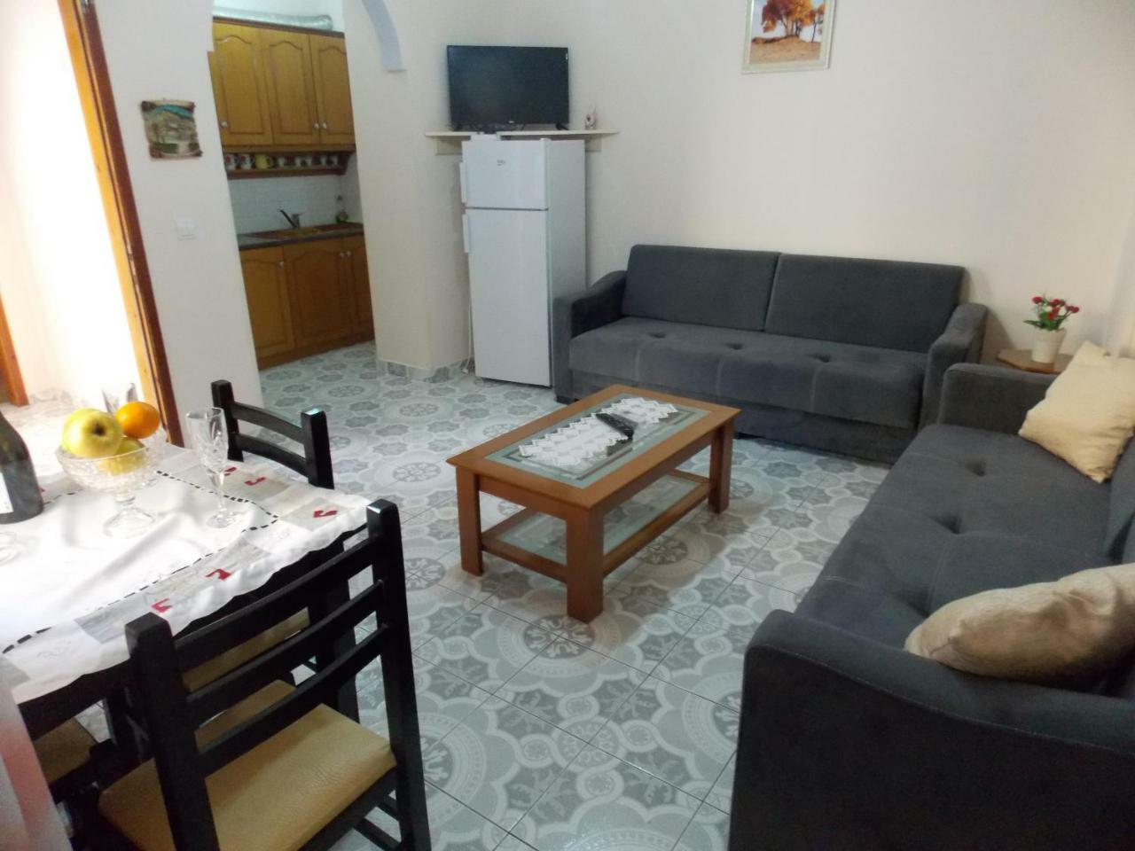 Apartment Dejvi Sarandë Eksteriør billede