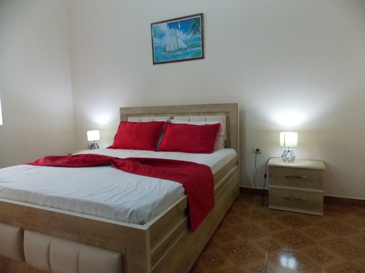 Apartment Dejvi Sarandë Eksteriør billede