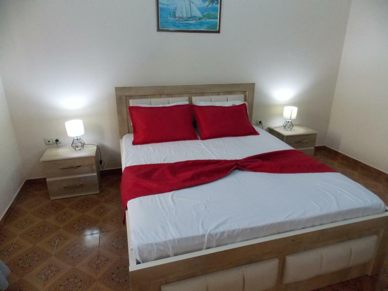 Apartment Dejvi Sarandë Eksteriør billede