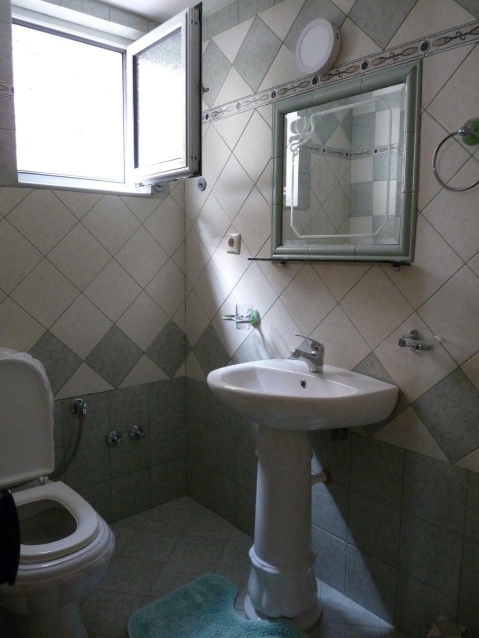 Apartment Dejvi Sarandë Eksteriør billede