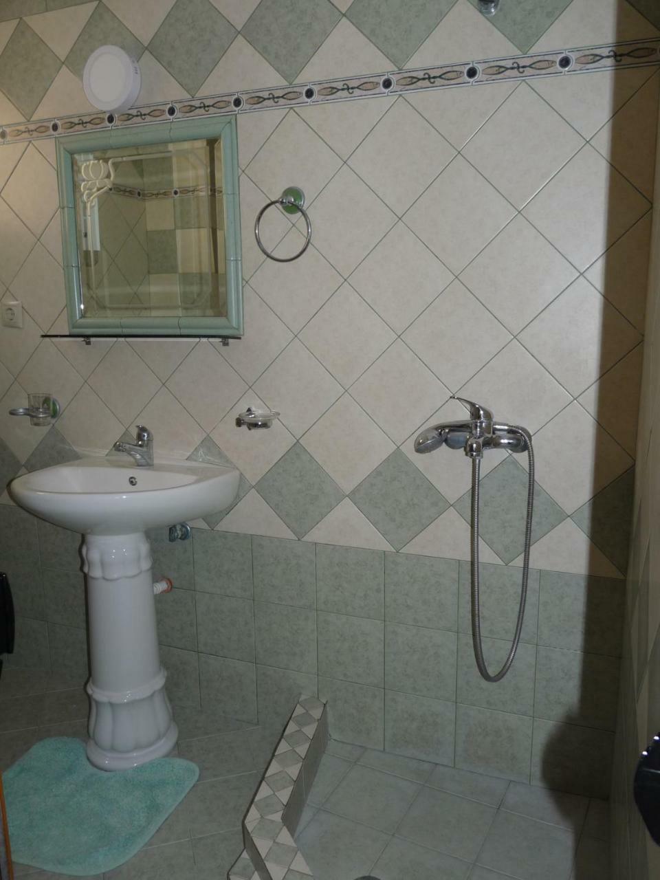 Apartment Dejvi Sarandë Eksteriør billede