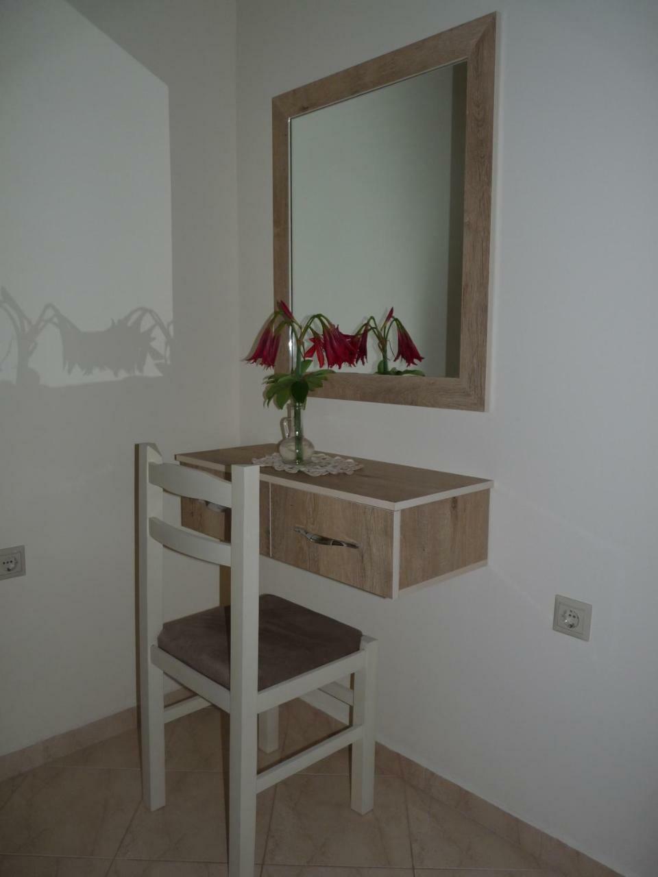 Apartment Dejvi Sarandë Eksteriør billede